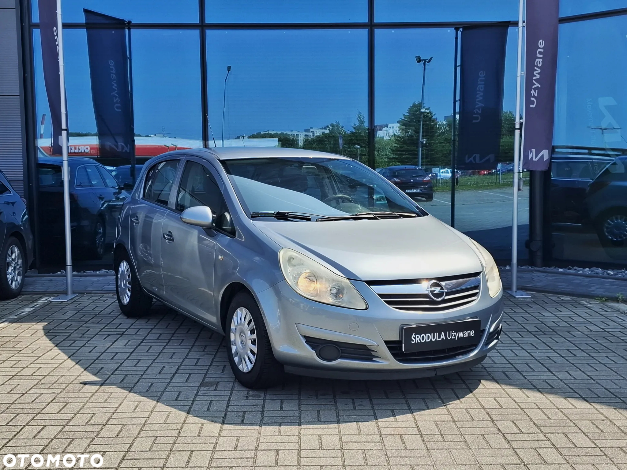 Opel Corsa 1.2 16V Essentia - 4