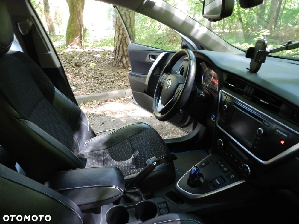 Toyota Auris 1.8 HSD Luna - 14