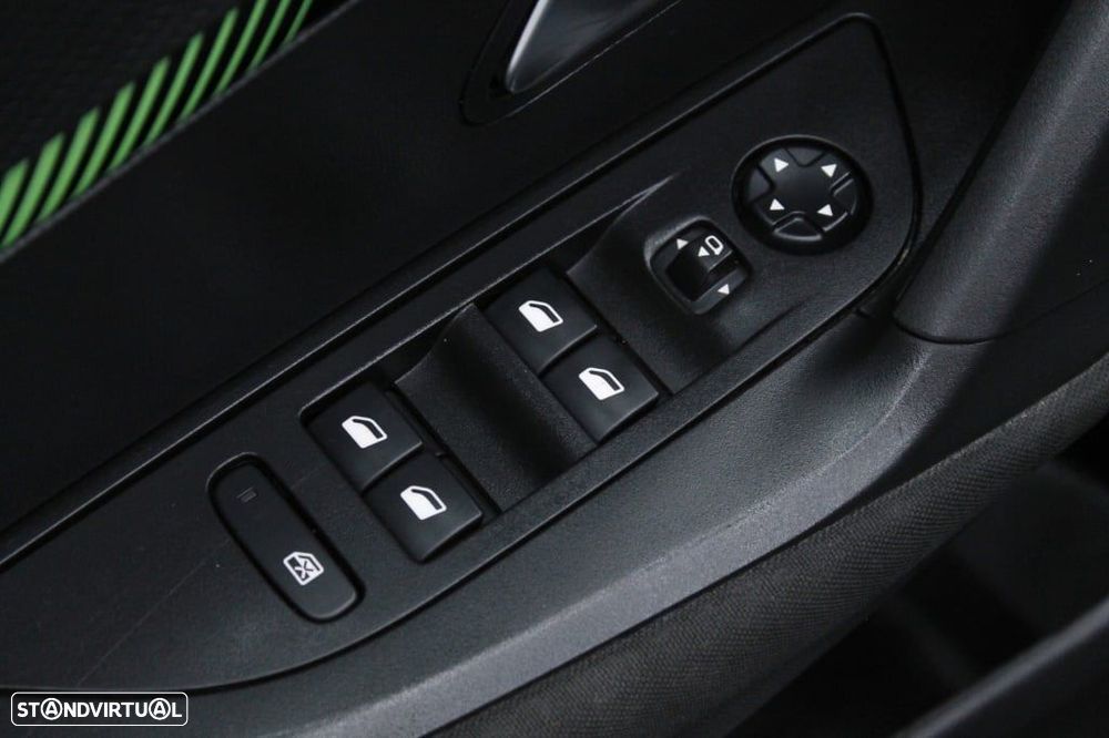 Peugeot 2008 1.2 PureTech Active - 21