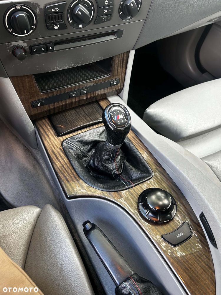 BMW Seria 5 - 32
