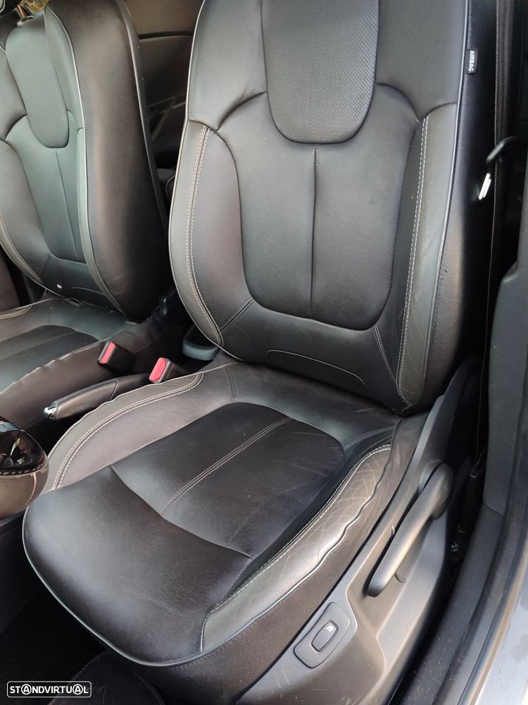 Renault Captur 1.5 dCi Exclusive - 11