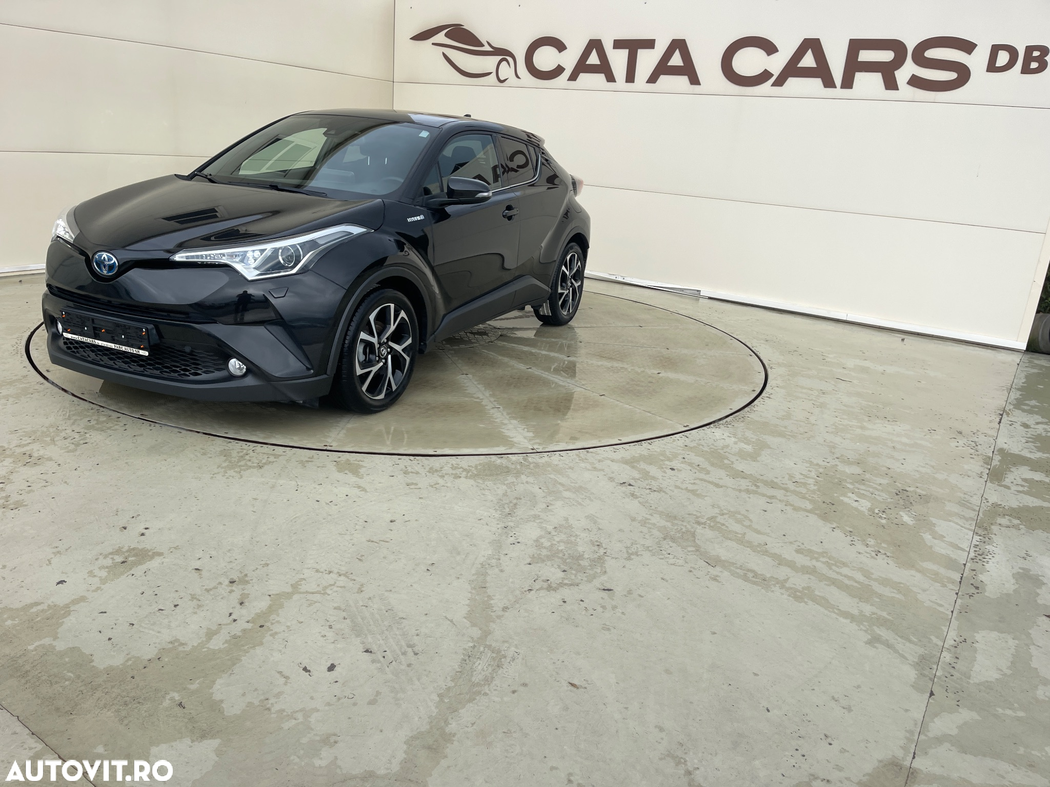 Toyota C-HR Hybrid Club - 4