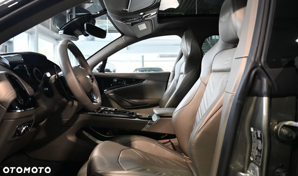 Aston Martin DBX707 - 12