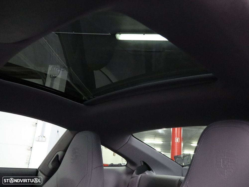 Porsche 911 (992) Carrera 4S PDK - 30