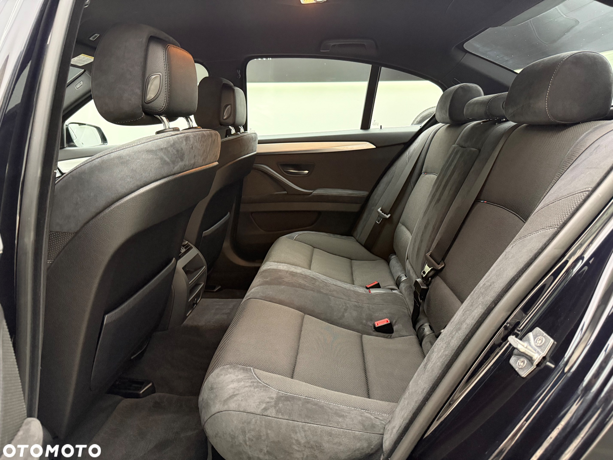 BMW Seria 5 520i Touring Luxury Line - 25