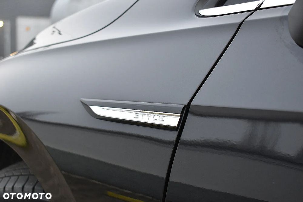 Volkswagen Golf 1.5 TSI EVO Style - 4