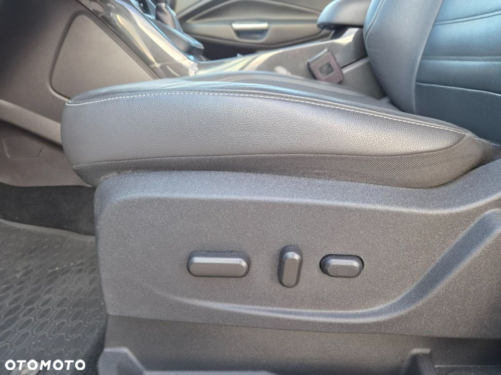 Ford Kuga 2.0 TDCi 4x4 Titanium - 12