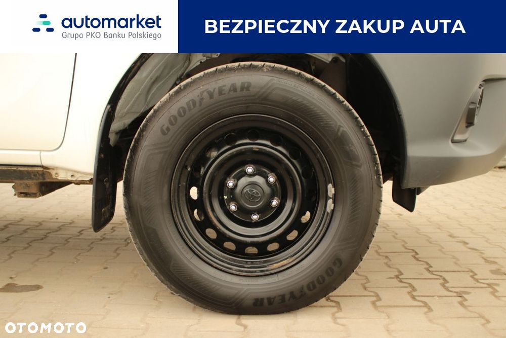 Toyota Hilux 2.4 D-4D Double Cab DLX 4x4 - 12