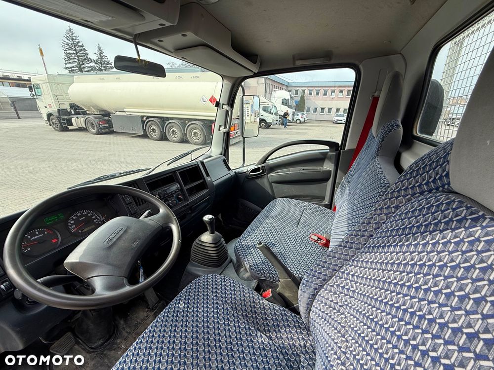 Isuzu ROMCAR M27 - 8