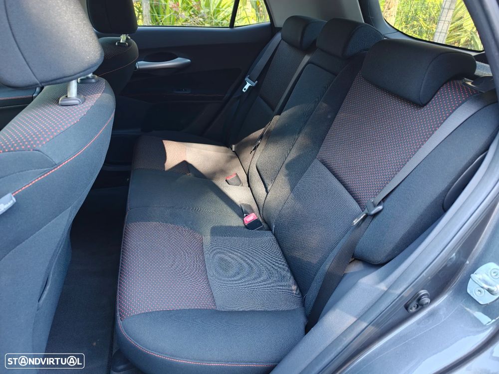 Toyota Auris 1.4 D-4D - 6