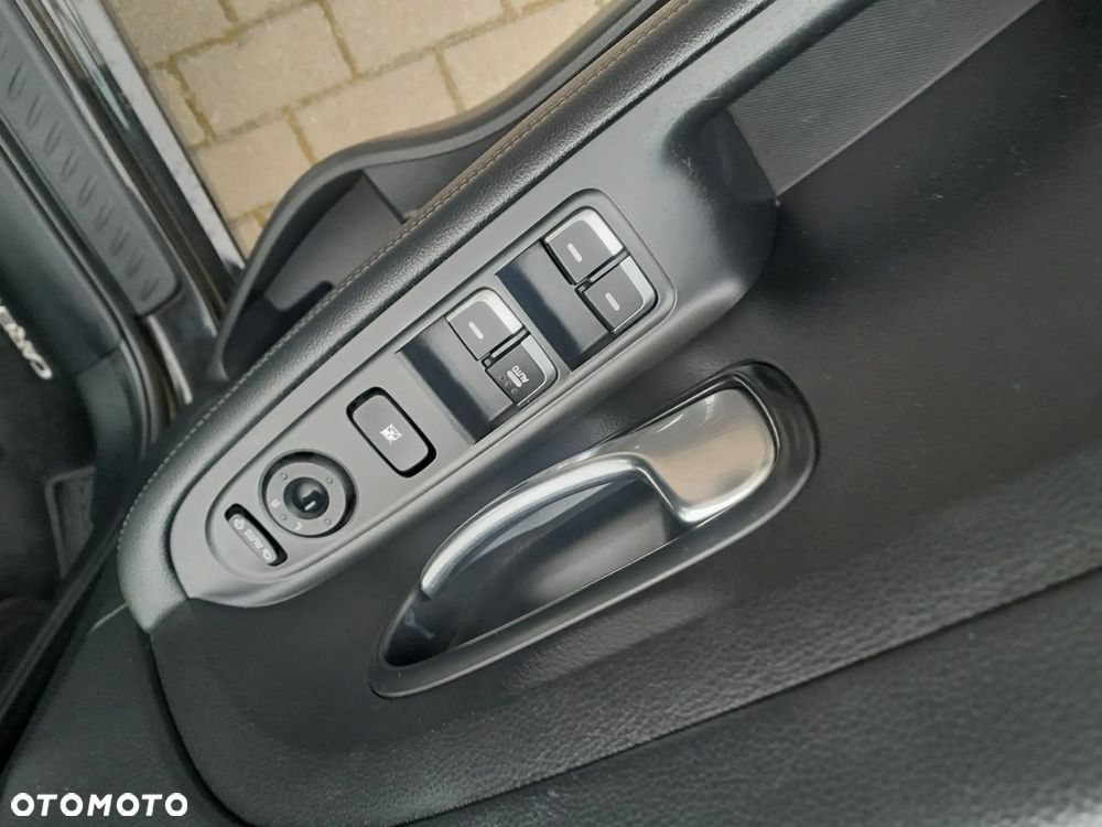 Kia Carens 1.6 GDI Edition 7 - 10