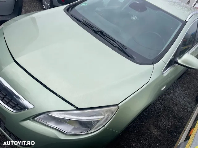 Dezmembrez Opel Astra J An 2012 Motor 1.7 Euro 5 - 5