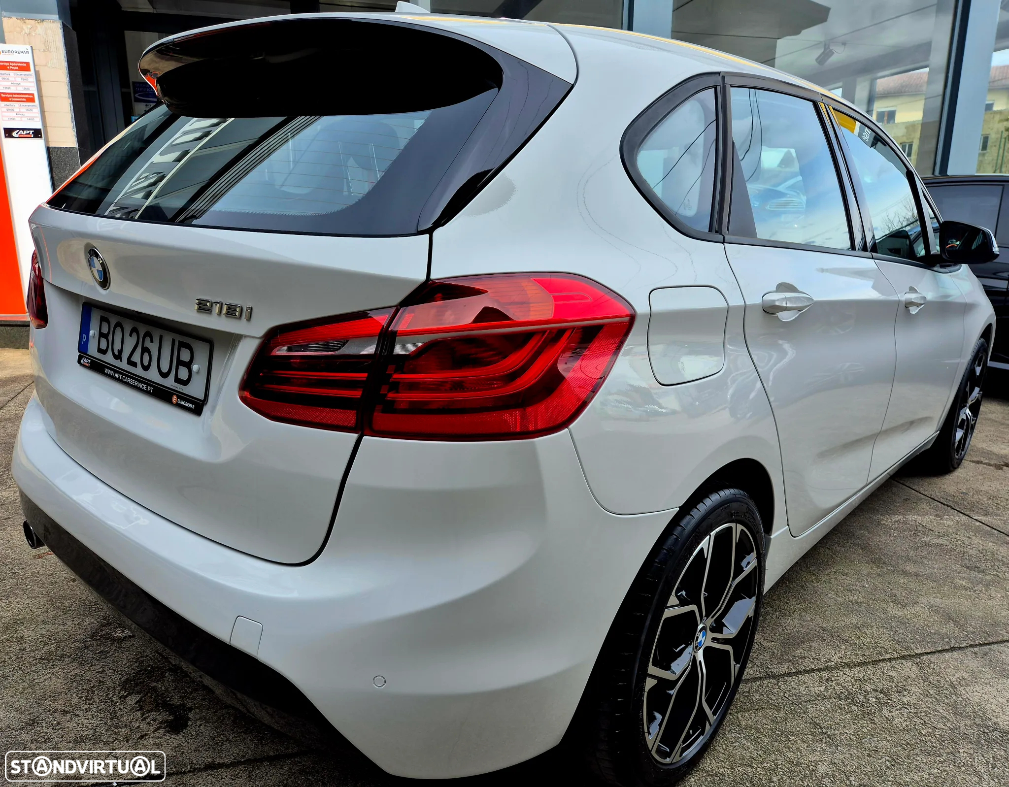 BMW 218 Active Tourer i Line Sport - 24