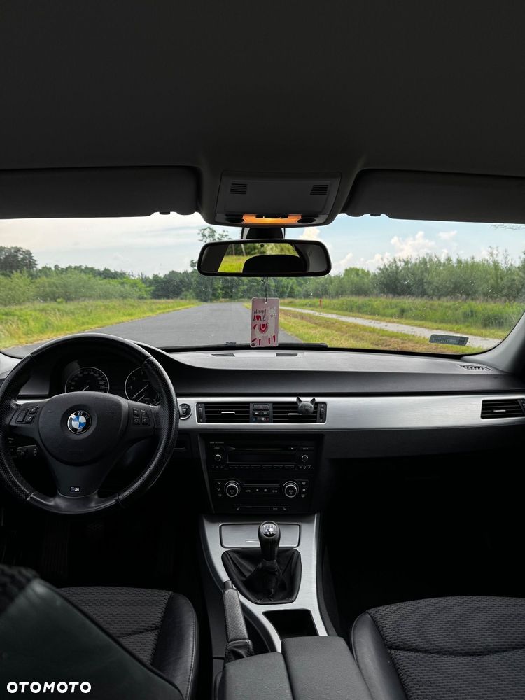 BMW Seria 3 318i - 14