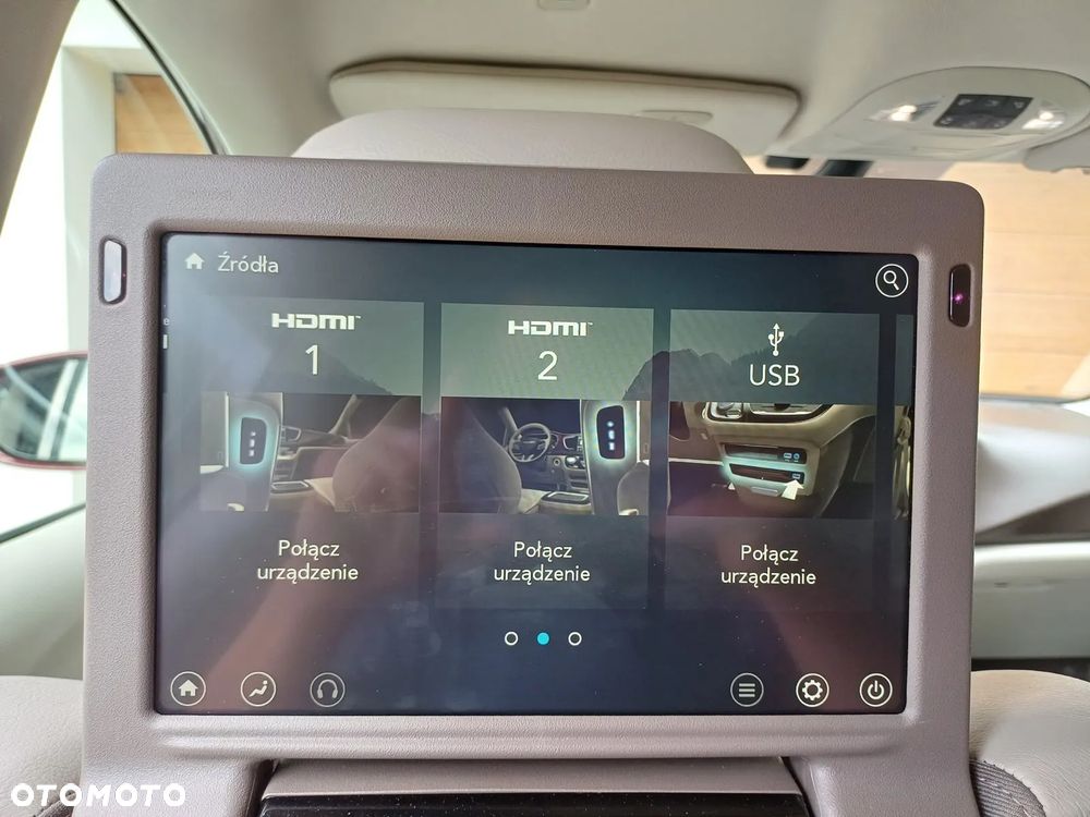 Chrysler Pacifica - 27
