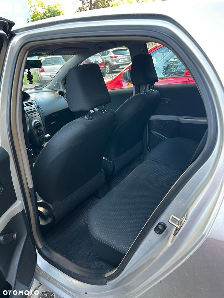 Toyota Yaris 1.33 Luna - 3