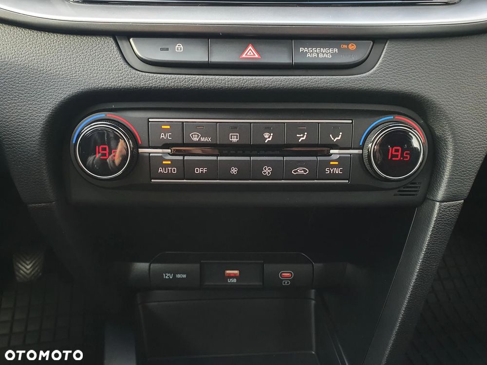 Kia Ceed 1.5 T-GDI M - 37