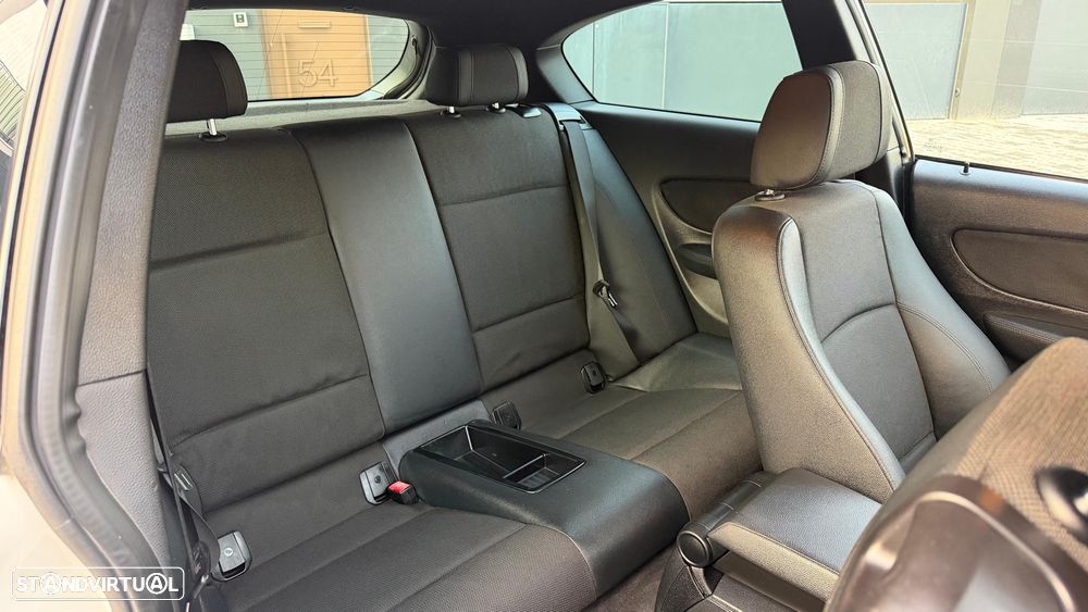 BMW 116 d DPF Edition Sport - 9