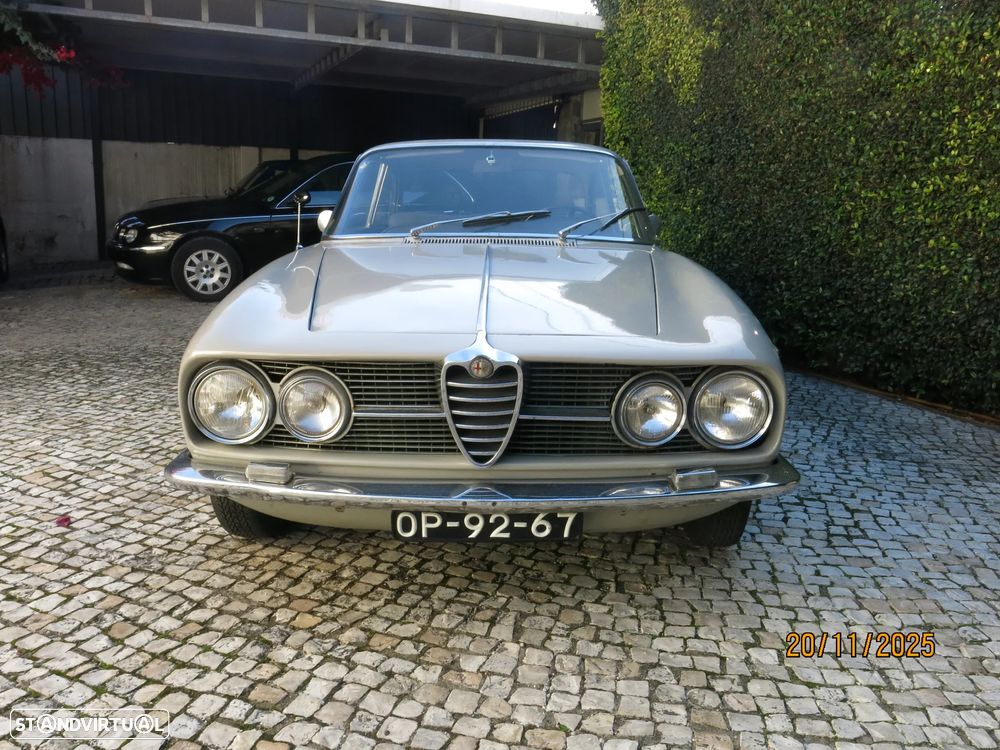 Alfa Romeo 2000 - 4