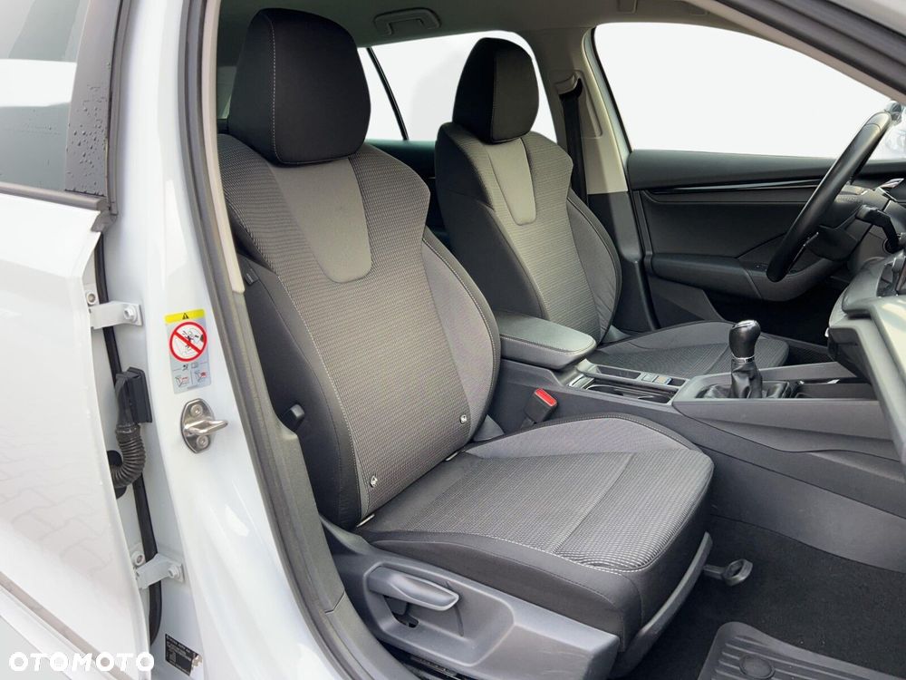 Skoda Octavia 1.5 TSI ACT Ambition - 15