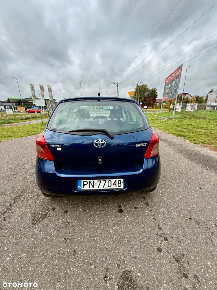 Toyota Yaris 2006 photo 2