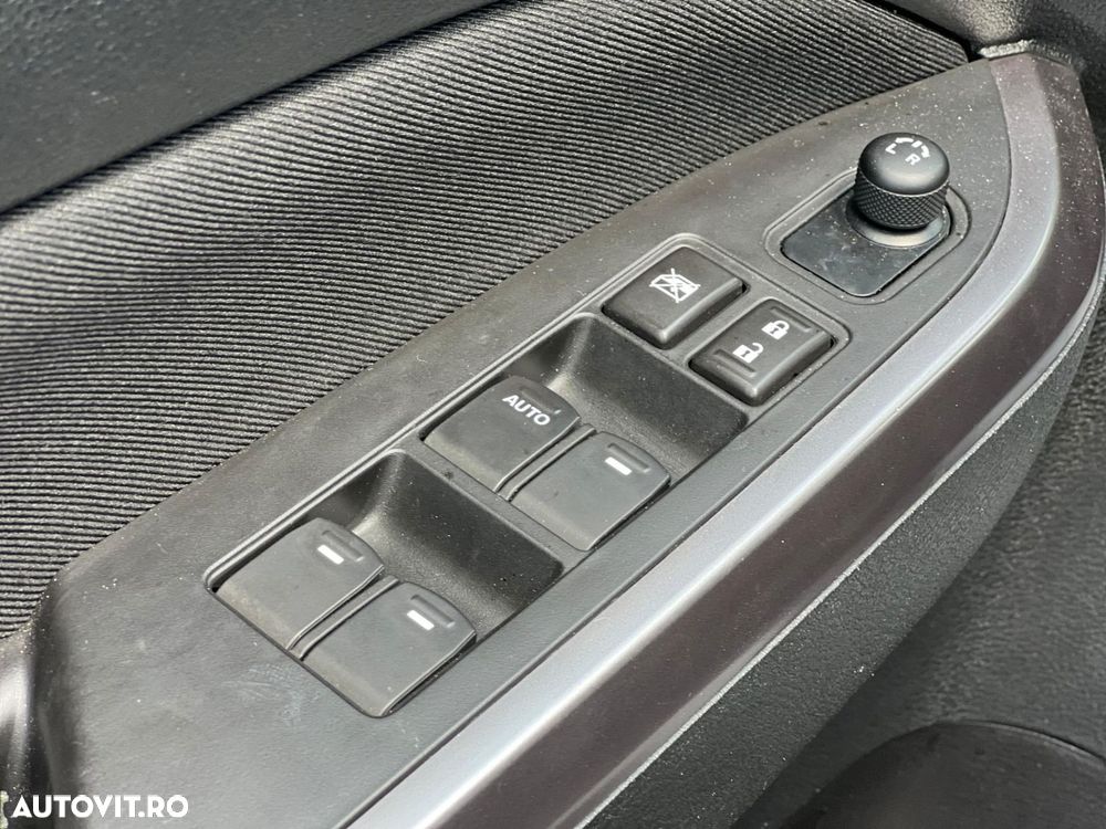 Suzuki Vitara - 11