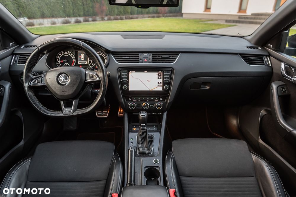 Skoda Octavia 2.0 TDI DSG RS - 7