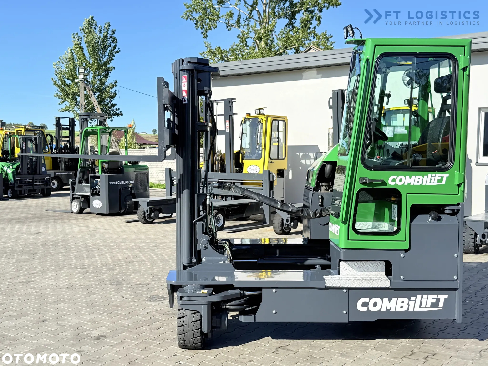 Combilift WÓZEK CZTEROKIERUNKOWY - WIELOKIERUNKOWY C4500 / DIESEL / TRIPLEX 4900MM /JEDYNE 4854 MOTOGODZIN /  POZYCJONER WIDEŁ / PEŁNA KABINA - OGRZEWANIE / STAN IDEALNY / Szeroka oferta wózków czterokierunkowych i bocznych, dopasowanych do różnorodnych potrzeb i zastosowań - 24