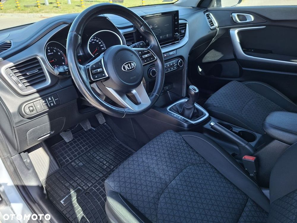 Kia Ceed 1.0 T-GDI M - 12