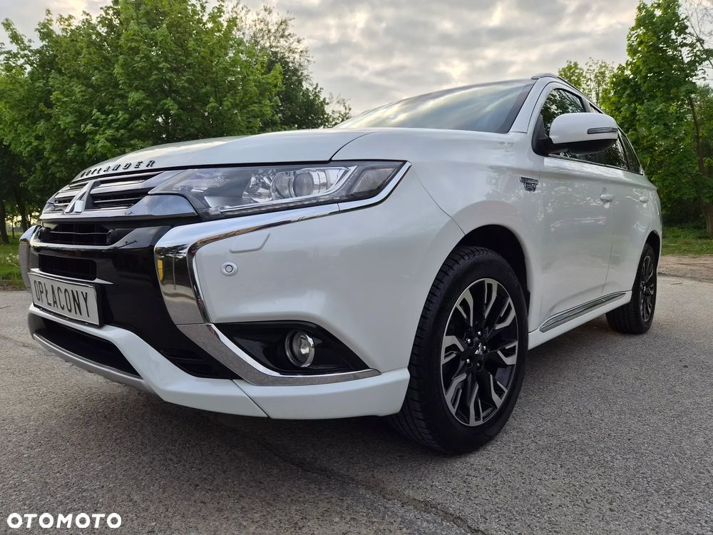 Mitsubishi Outlander - 11