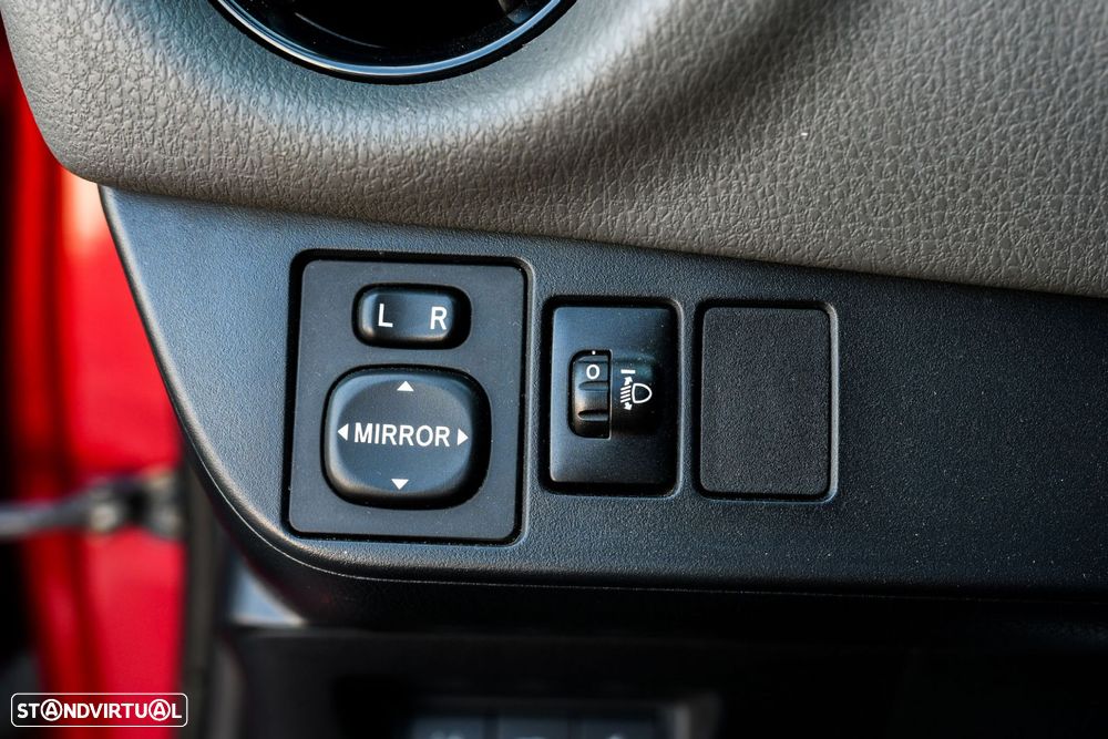 Toyota Yaris 1.0 VVT-i Comfort Plus - 33