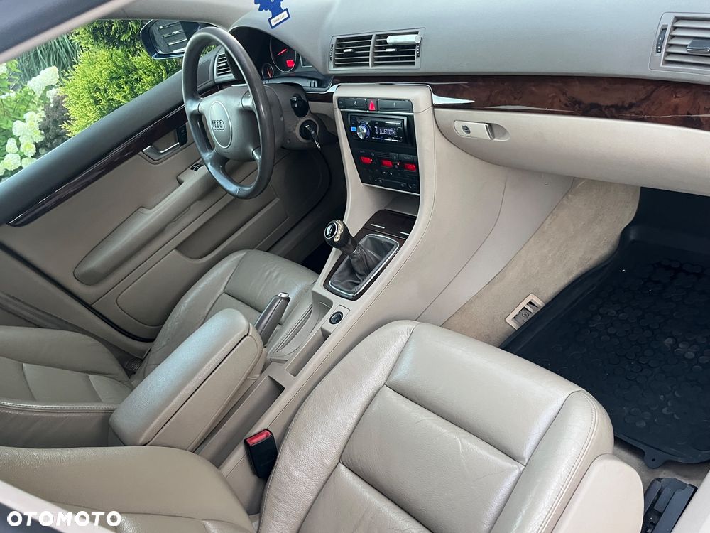 Audi A4 Limousine 2 - 33