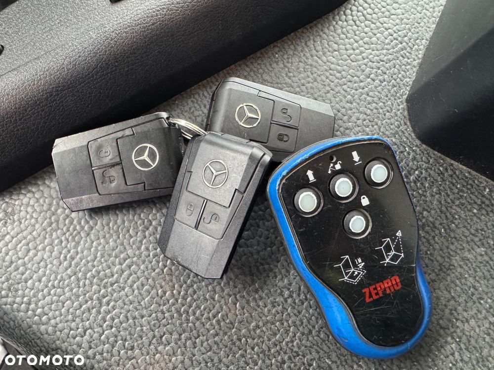 Mercedes-Benz ANTOS 1830 - 36