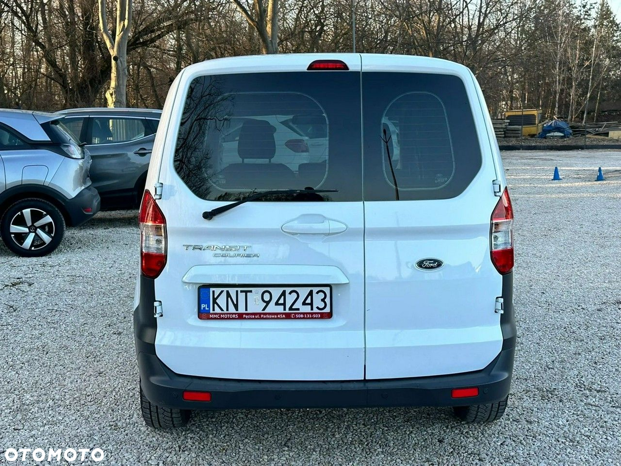 Ford Transit Courier - 4