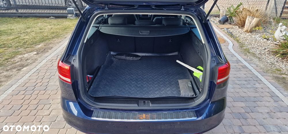 Volkswagen Passat - 9