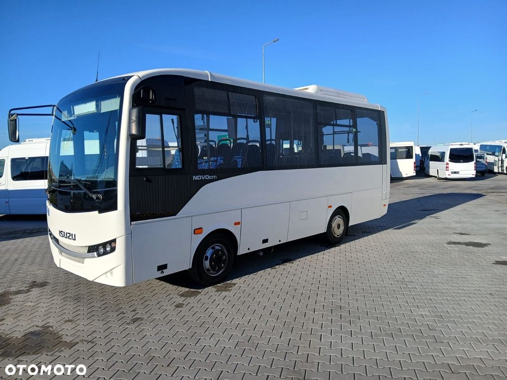 Isuzu Novo City midi