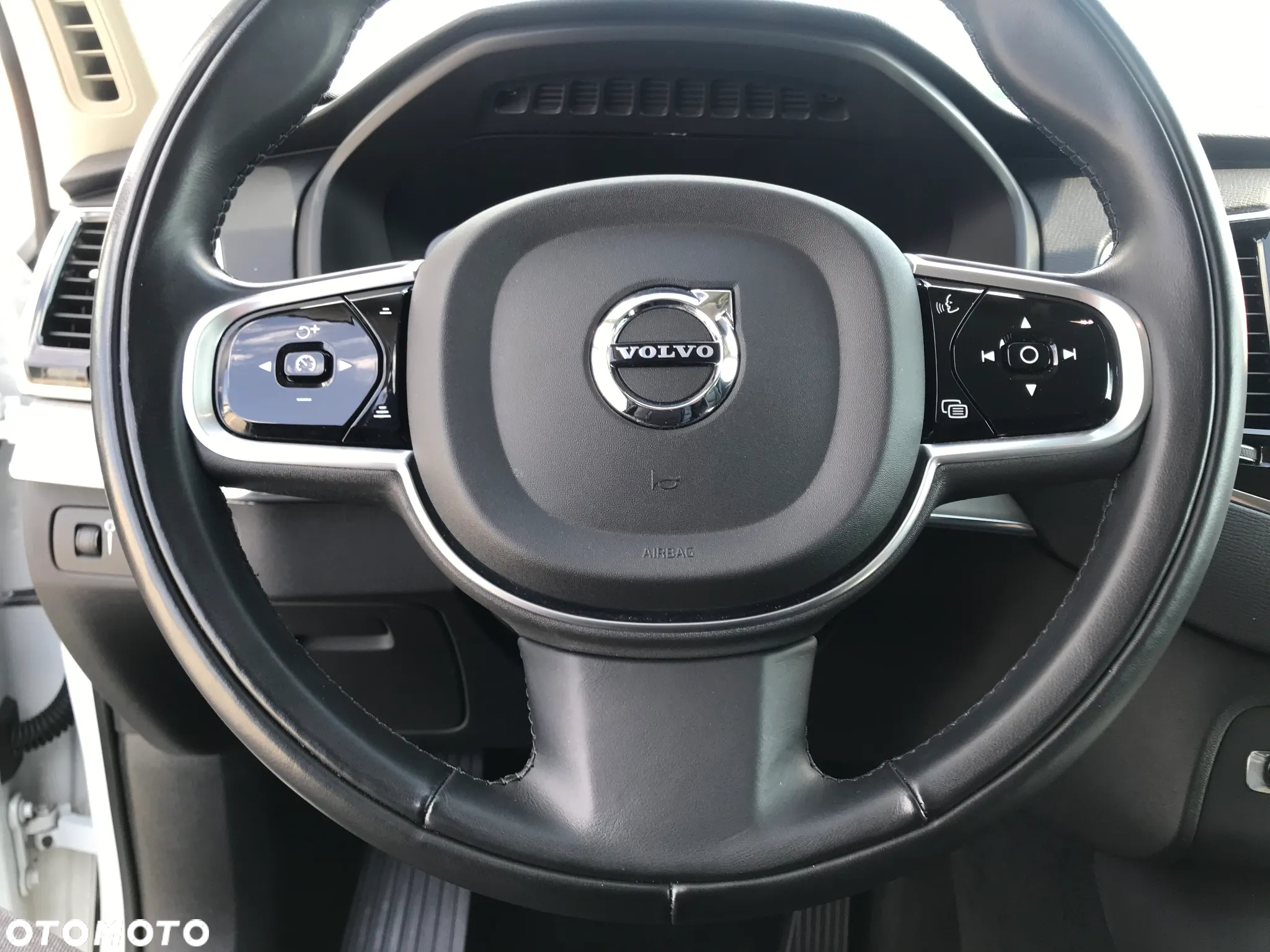 Volvo XC 90 - 28