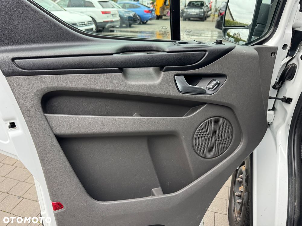 Ford Transit Custom Base - 14