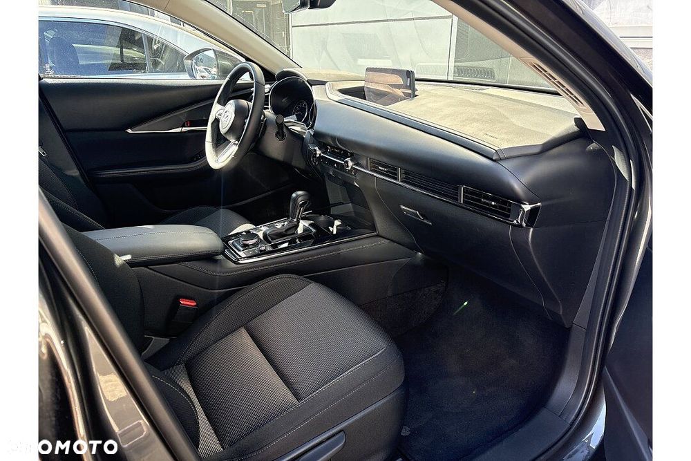 Mazda CX-30 2.0 mHEV Hikari 2WD - 17