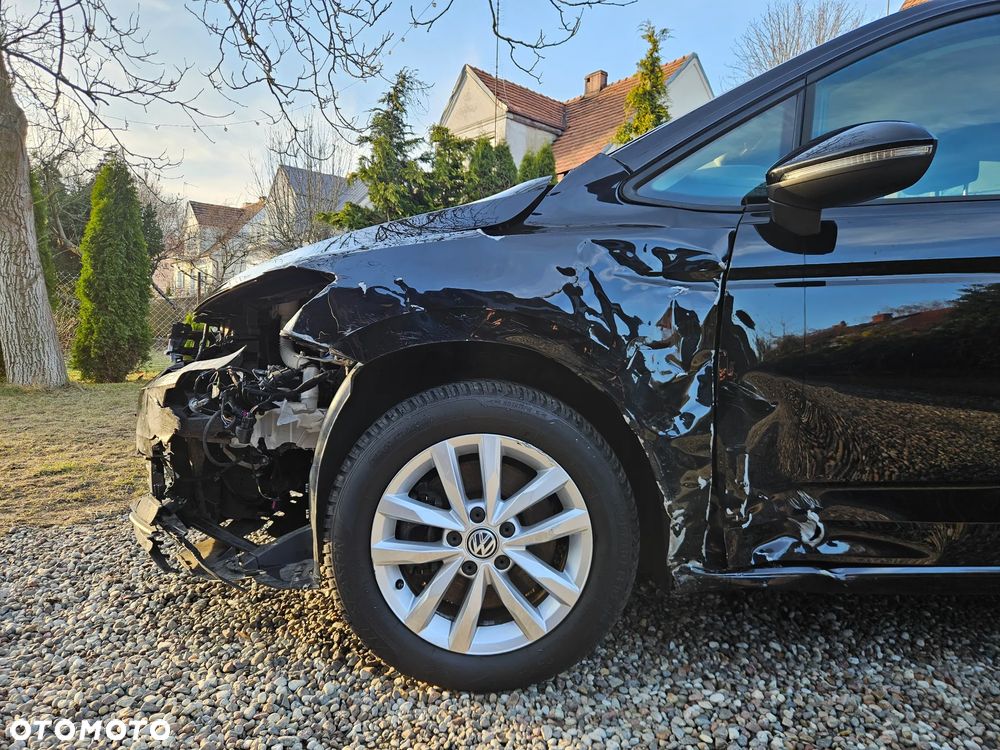 Volkswagen Touran 2.0 TDI SCR Comfortline - 9