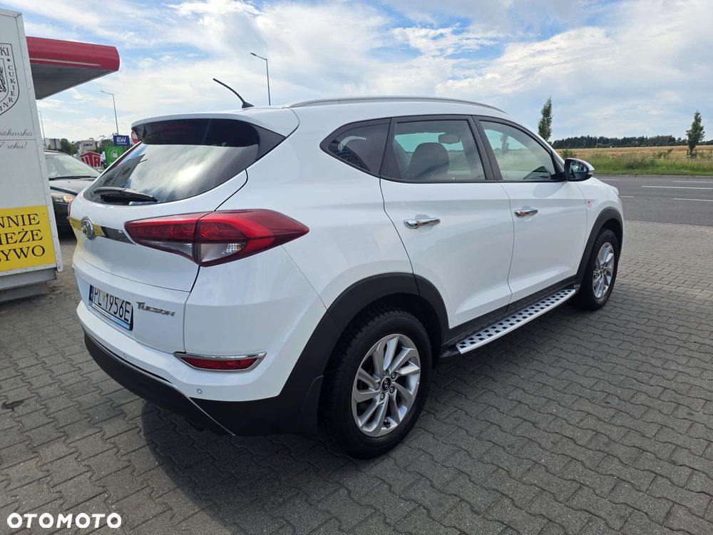 Hyundai Tucson 1.6 GDI BlueDrive Comfort 2WD - 16