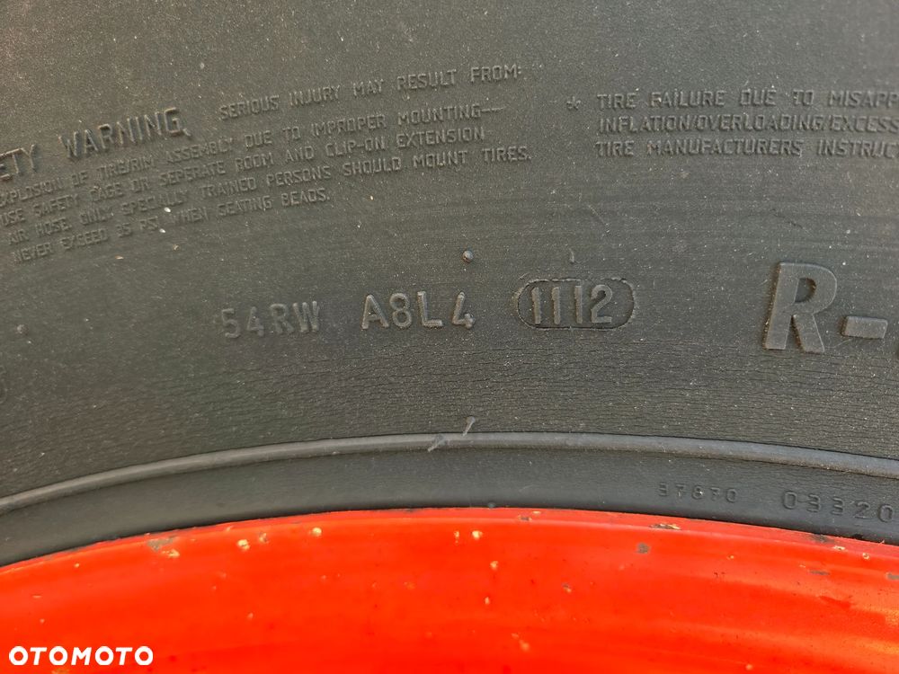 Claas ARION 640 630 650 530 540 550 ARES 697 730 - 13