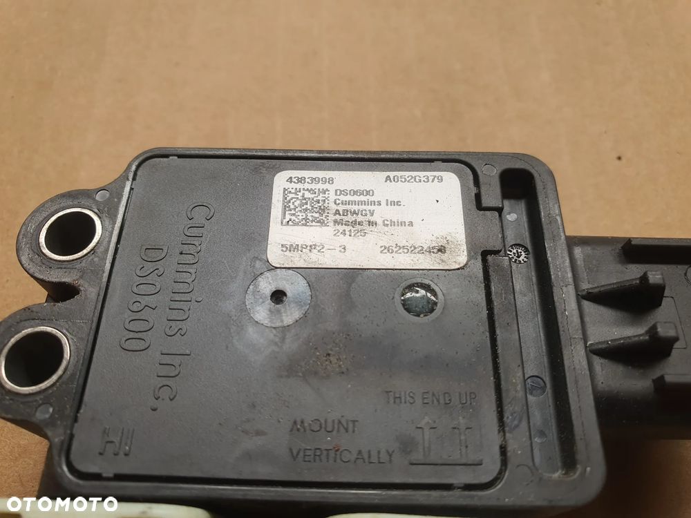 Czujnik różnicy ciśnień DPF DAF Euro 6 A052G379 4383998 262522458 - 4