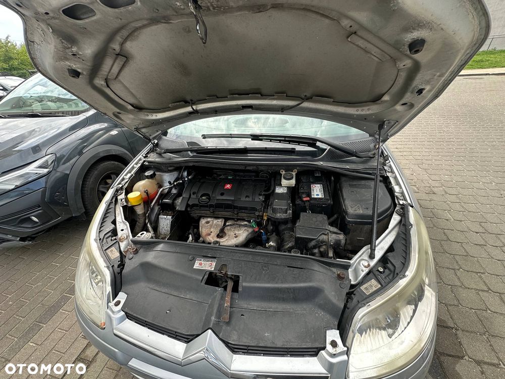 Citroën C4 1.6 16V X - 7