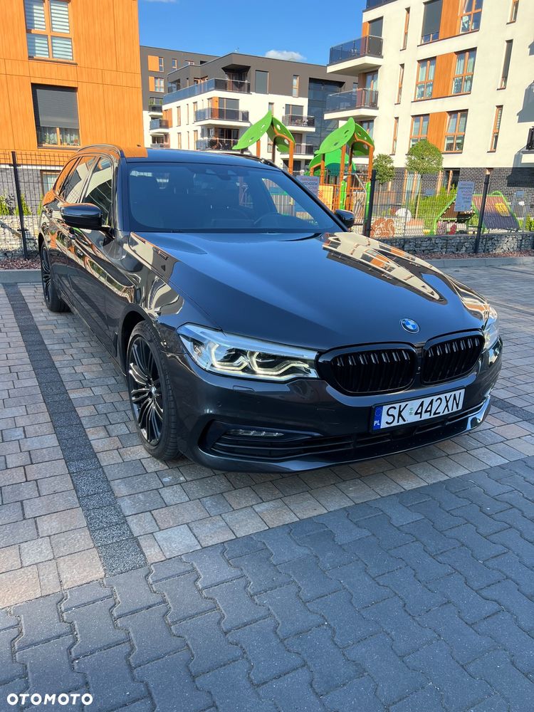 BMW Seria 5 530d xDrive Sport Line sport - 2