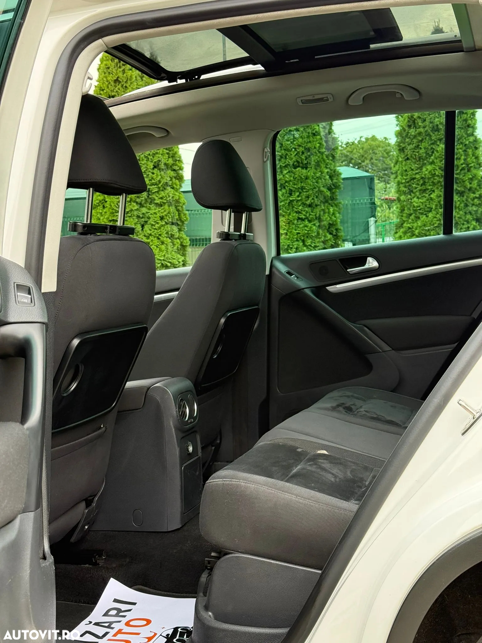 Volkswagen Tiguan - 9