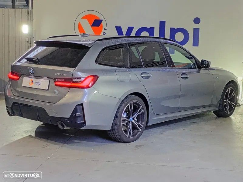 BMW 320 e Pack Desportivo M Auto - 13