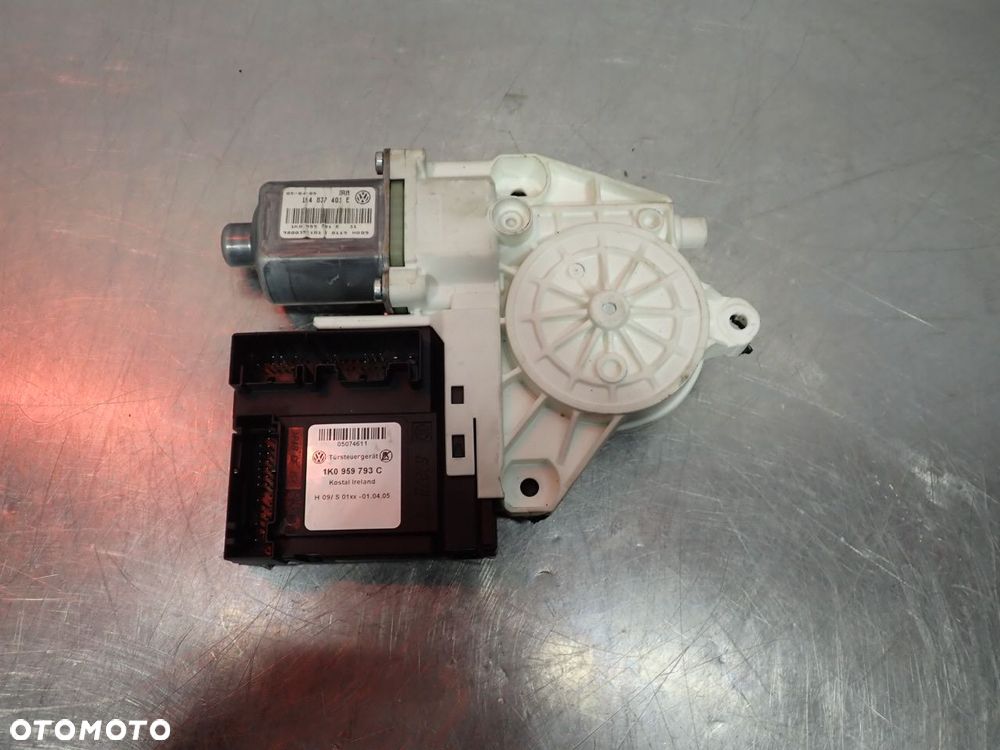 SILNICZEK SZYB LEWY PRZÓD VOLKSWAGEN GOLF V 130822229  1K0959793C   1K4837401E - 1