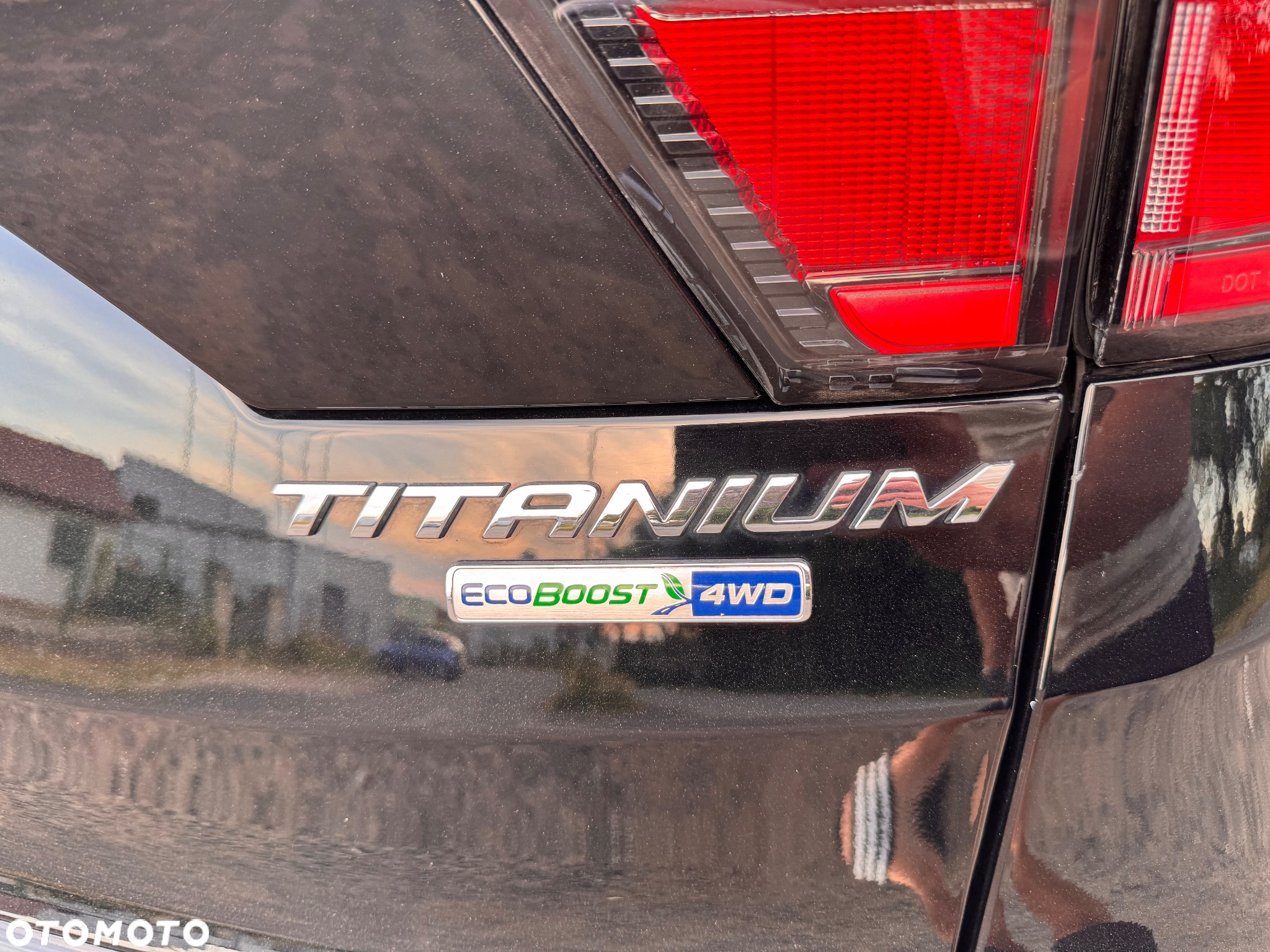 Ford Escape 2.0 EcoBoost AWD Titanium - 5