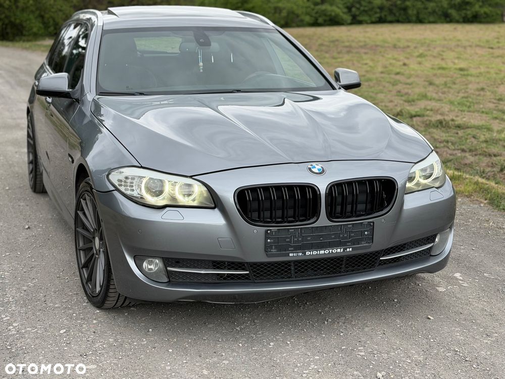 BMW Seria 5 525d Sport-Aut - 22